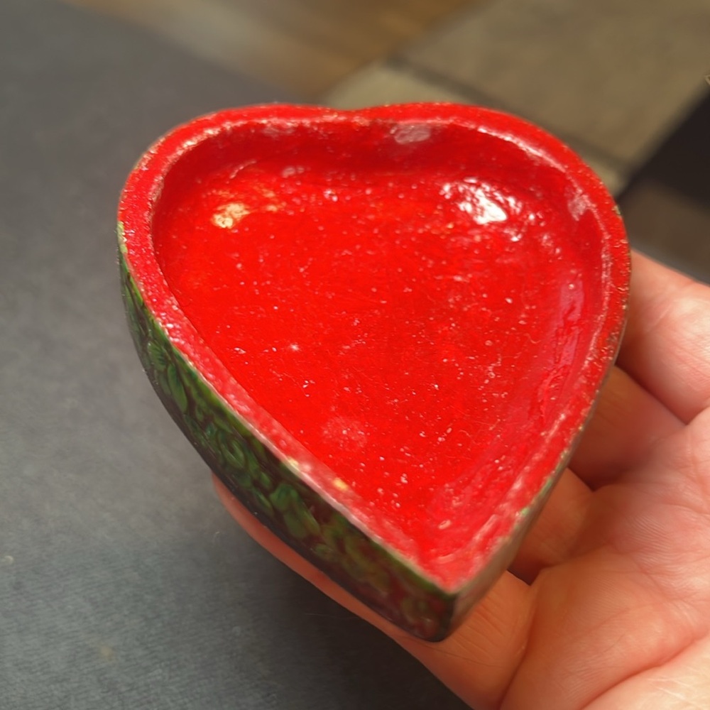 Vintage Handmade Artisan Floral Heart Shaped Box Handpainted Vanity Boudoir - Picture 7 of 8